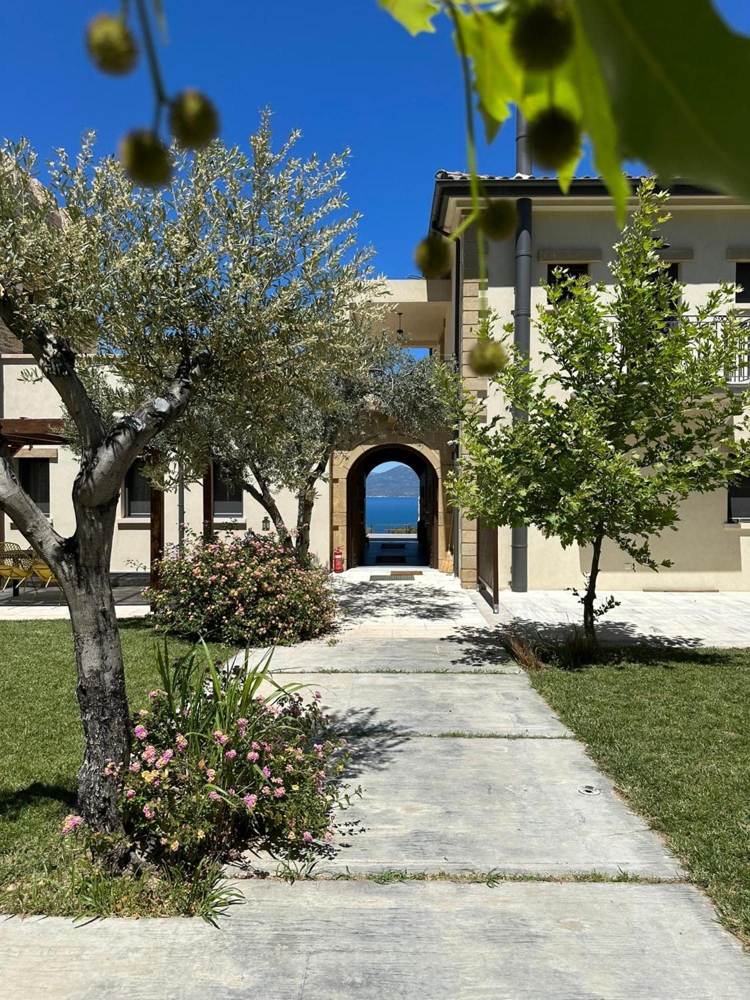 Villa Kalamos / Sea View And Pool Nearby Athens المظهر الخارجي الصورة